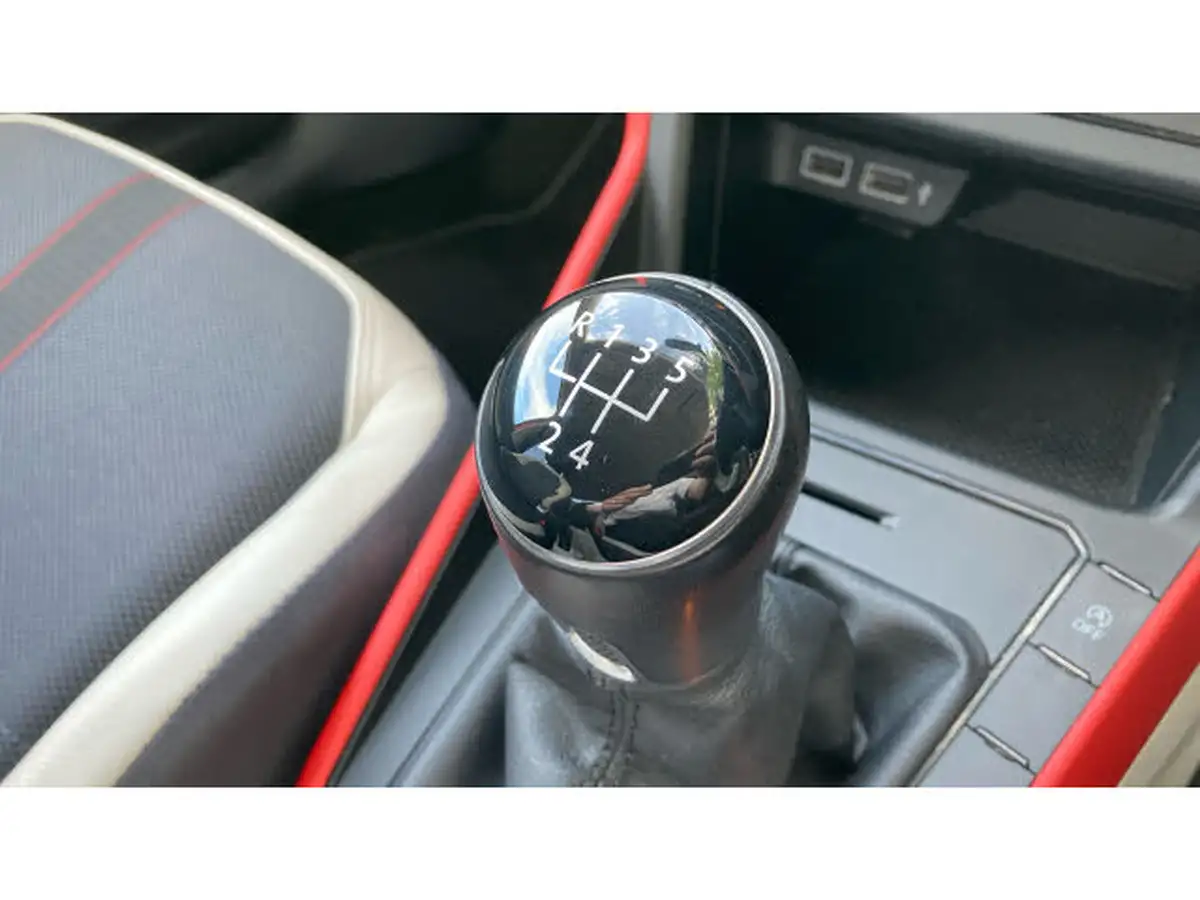 2019-volkswagen-polo-10-beats-80ps-evo-ss-big-29