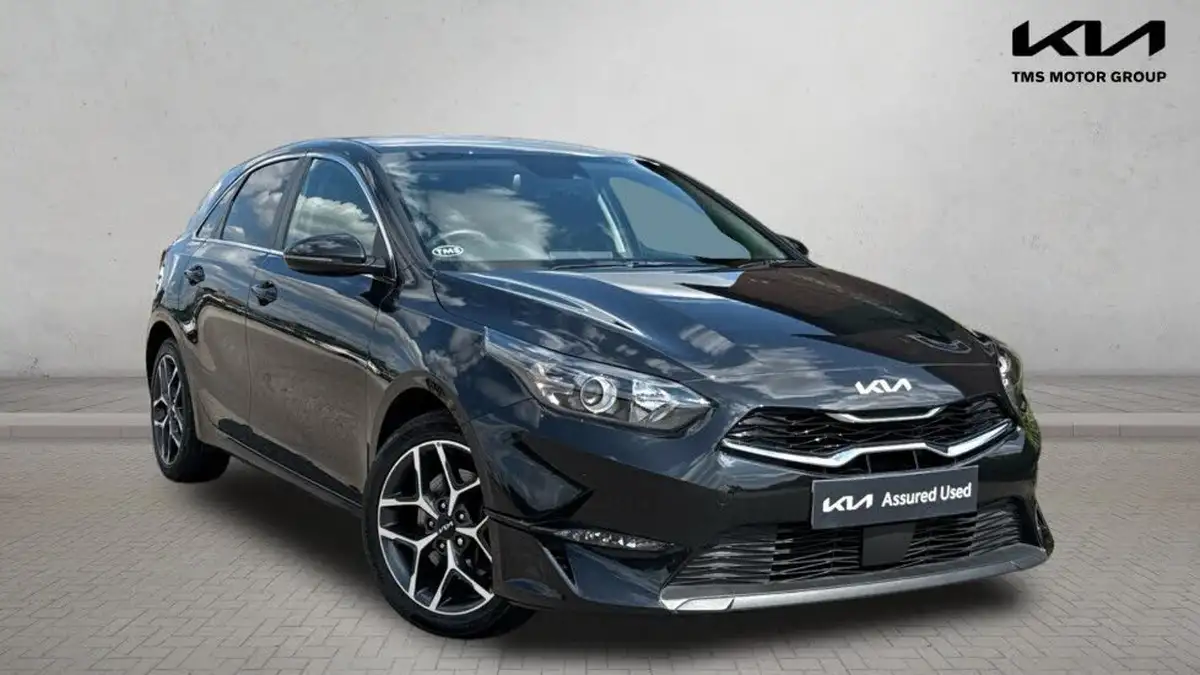 2022-kia-ceed-15-t-gdi-3-hatchback-big-0