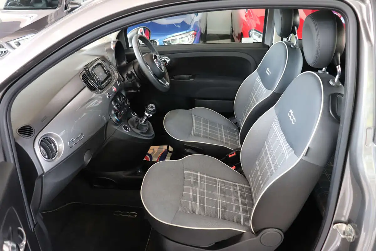 2019-fiat-500-12-lounge-ss-big-28