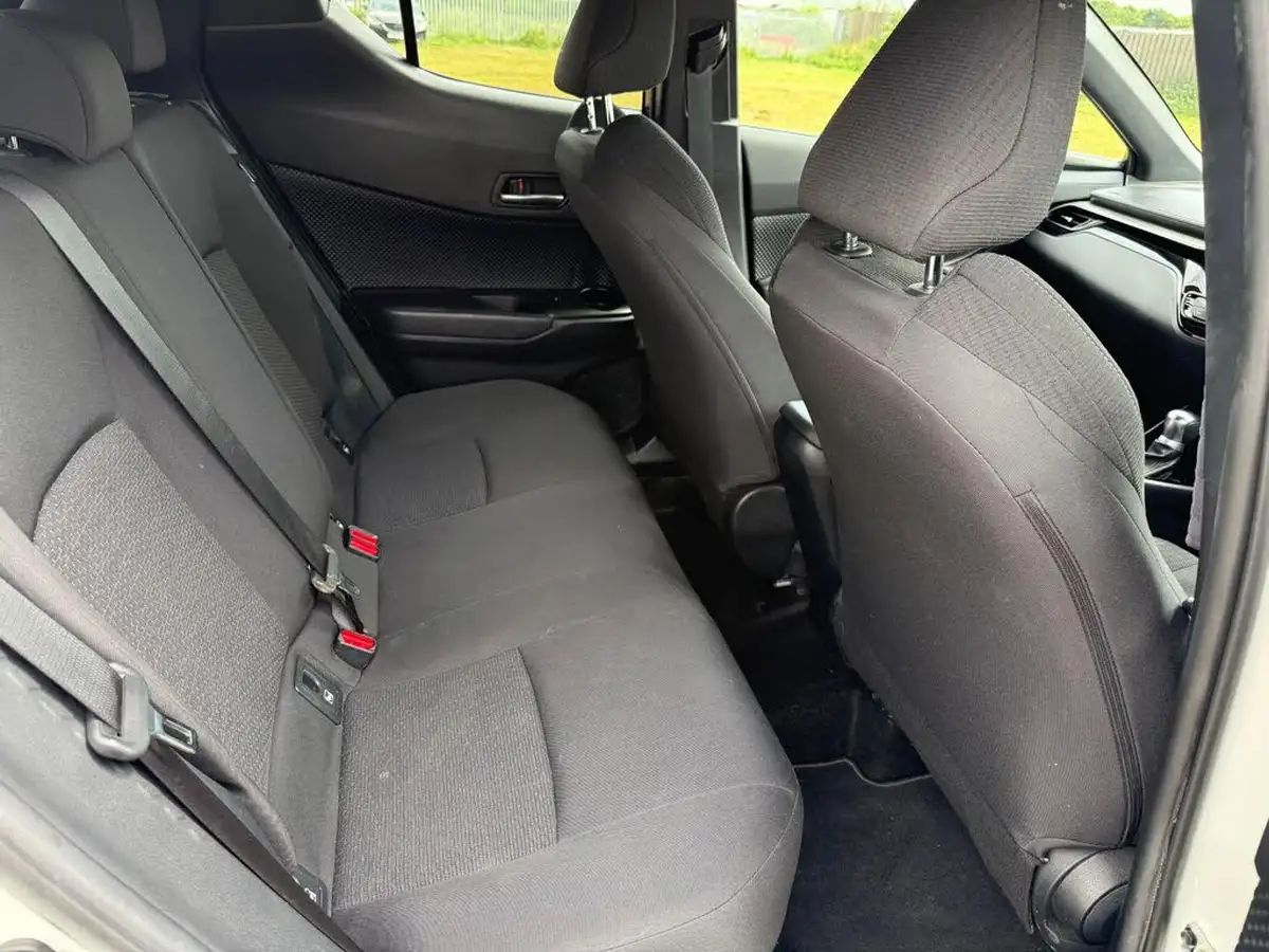 2019-toyota-c-hr-18-vvt-i-dynamic-big-13
