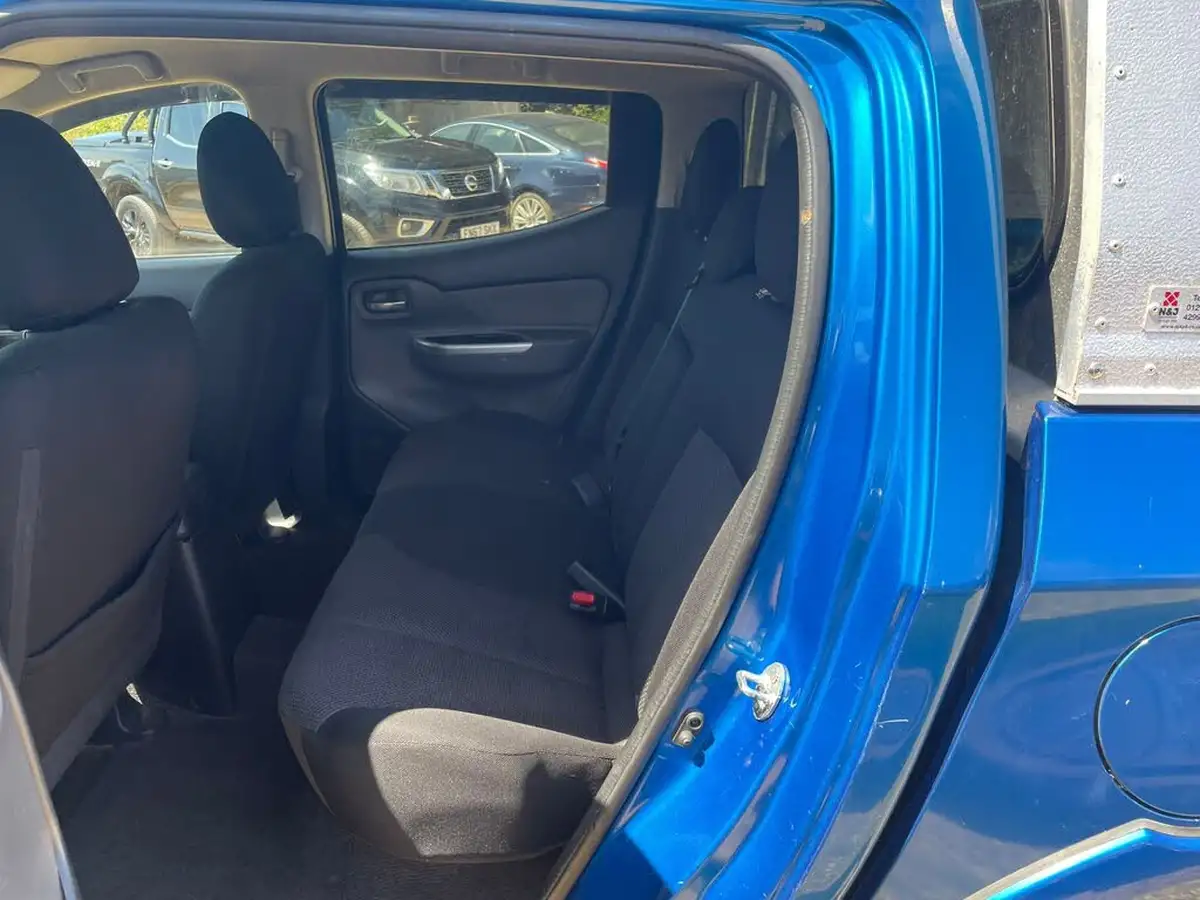 2016-mitsubishi-l200-24di-d-titan-big-14