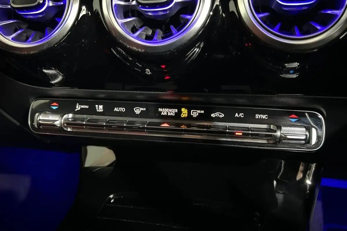 2022-mercedes-benz-cla-13-cla-180-amg-line-premium-coupe-4d-big-33
