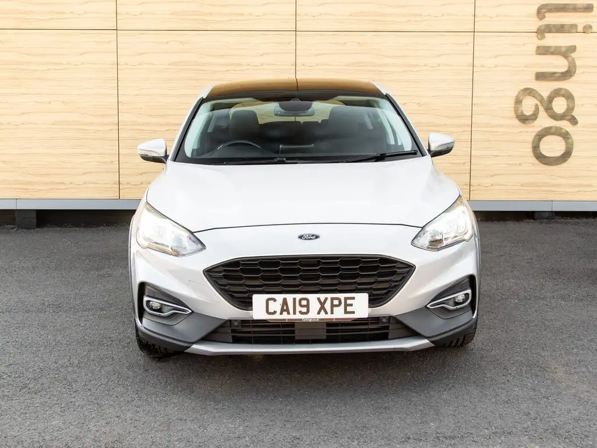 2019-ford-focus-15t-active-x-hatchback-big-4