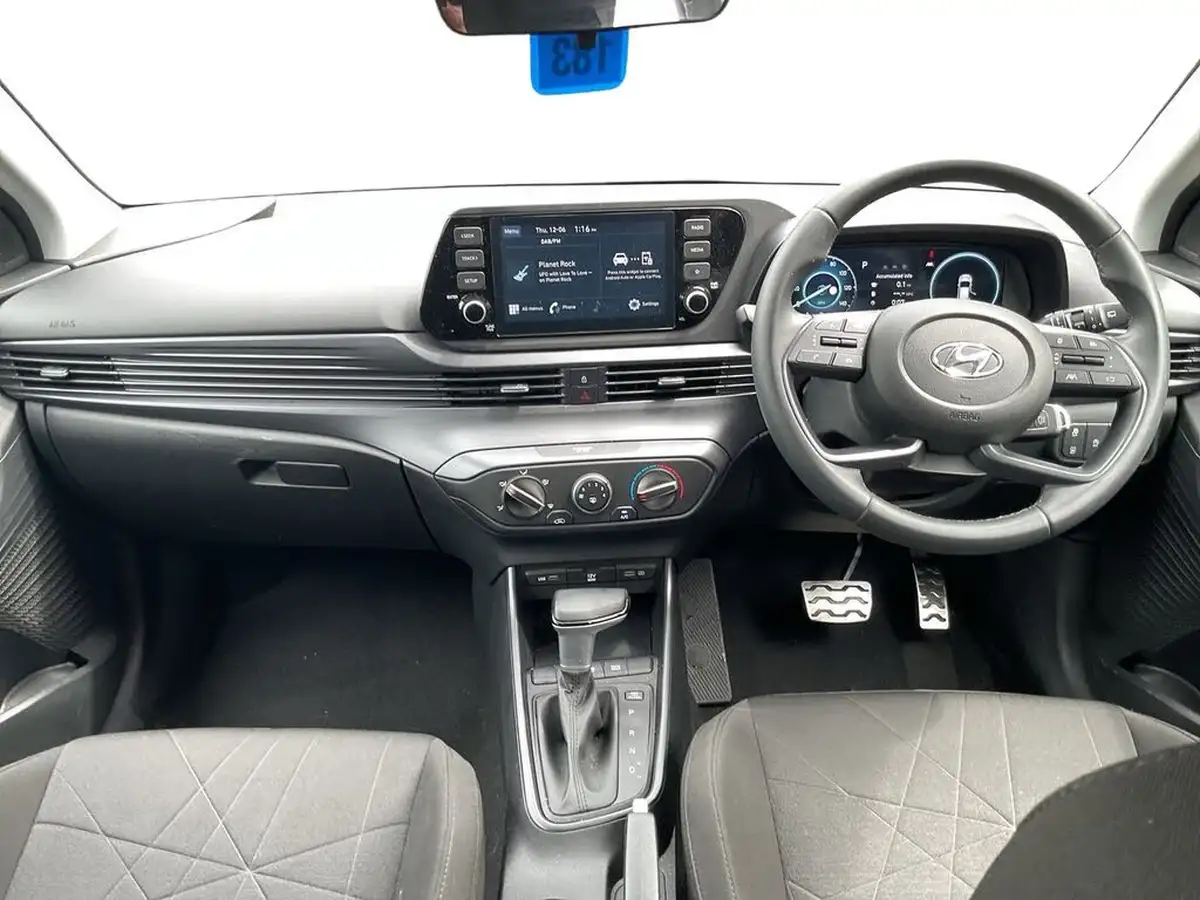 2024-hyundai-bayon-10-t-gdi-se-connect-dct-big-6