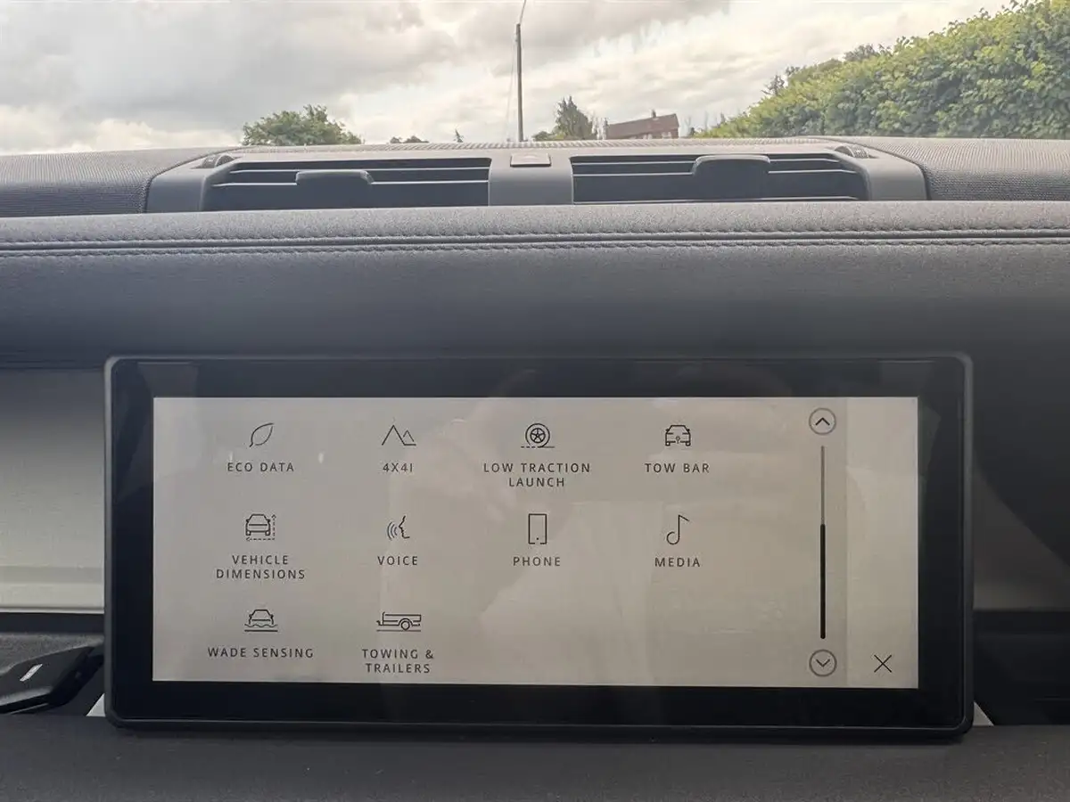 2020-land-rover-110-defender-20-d240-se-110-big-21