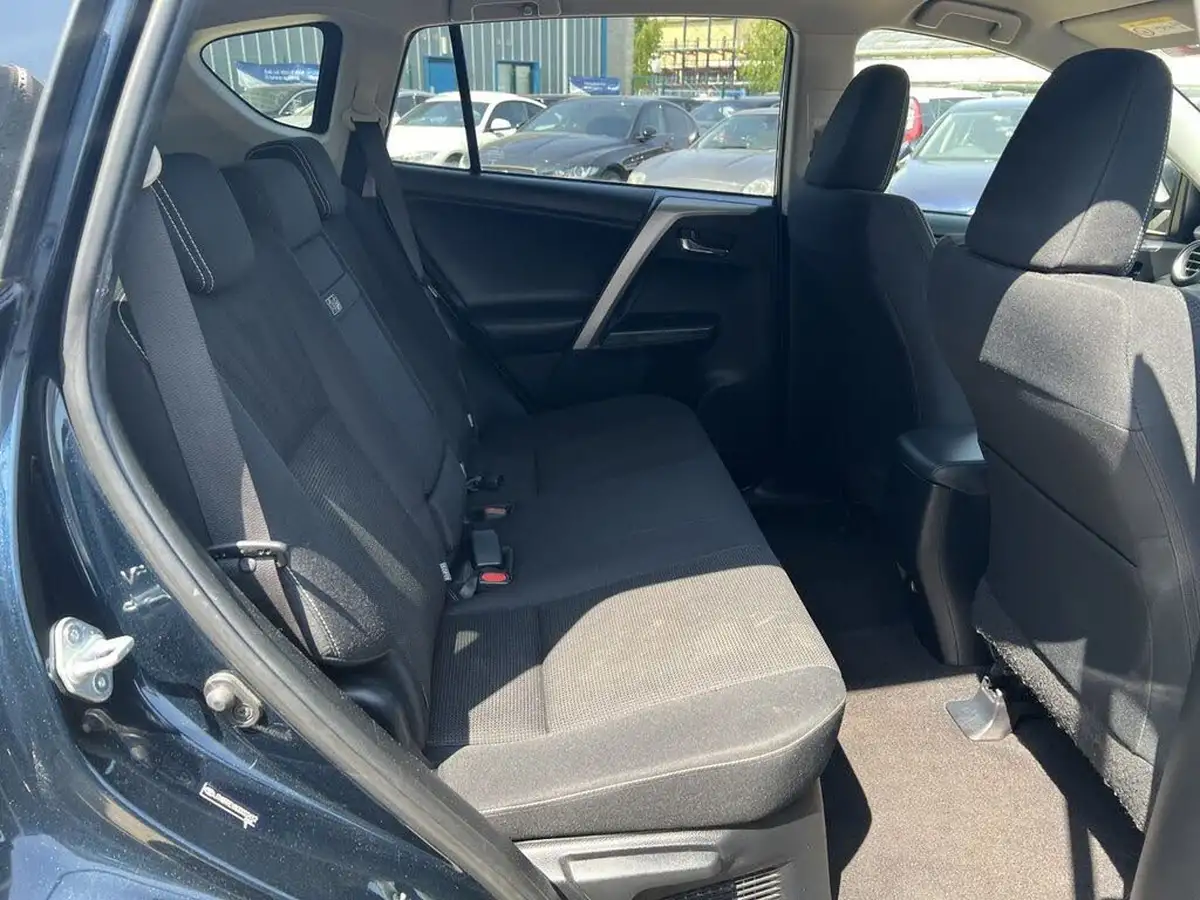2016-toyota-rav4-25-vvt-i-business-edition-plus-tss-navi-cvt-big-18