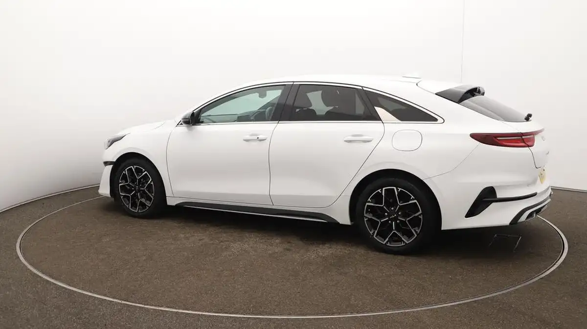 2022-kia-pro-ceed-15-t-gdi-gt-line-big-48