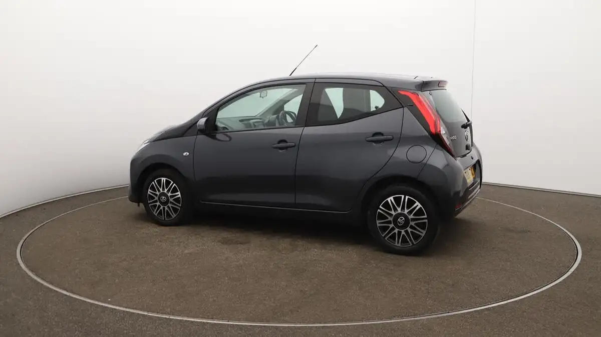 2019-toyota-aygo-10-vvt-i-x-play-tss-x-shift-big-46