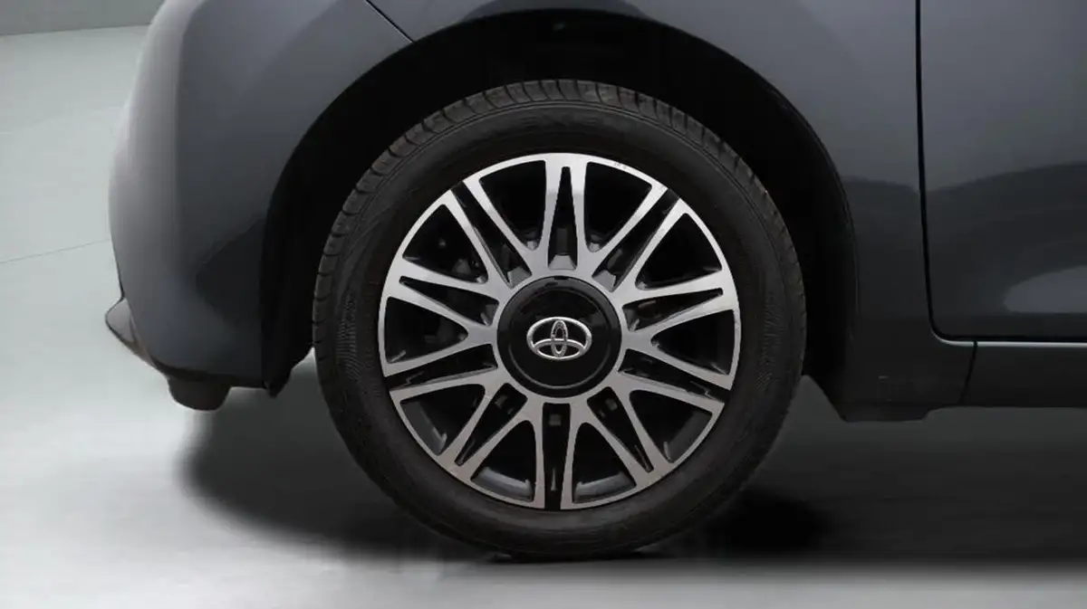 2019-toyota-aygo-10-vvt-i-x-play-tss-x-shift-big-18