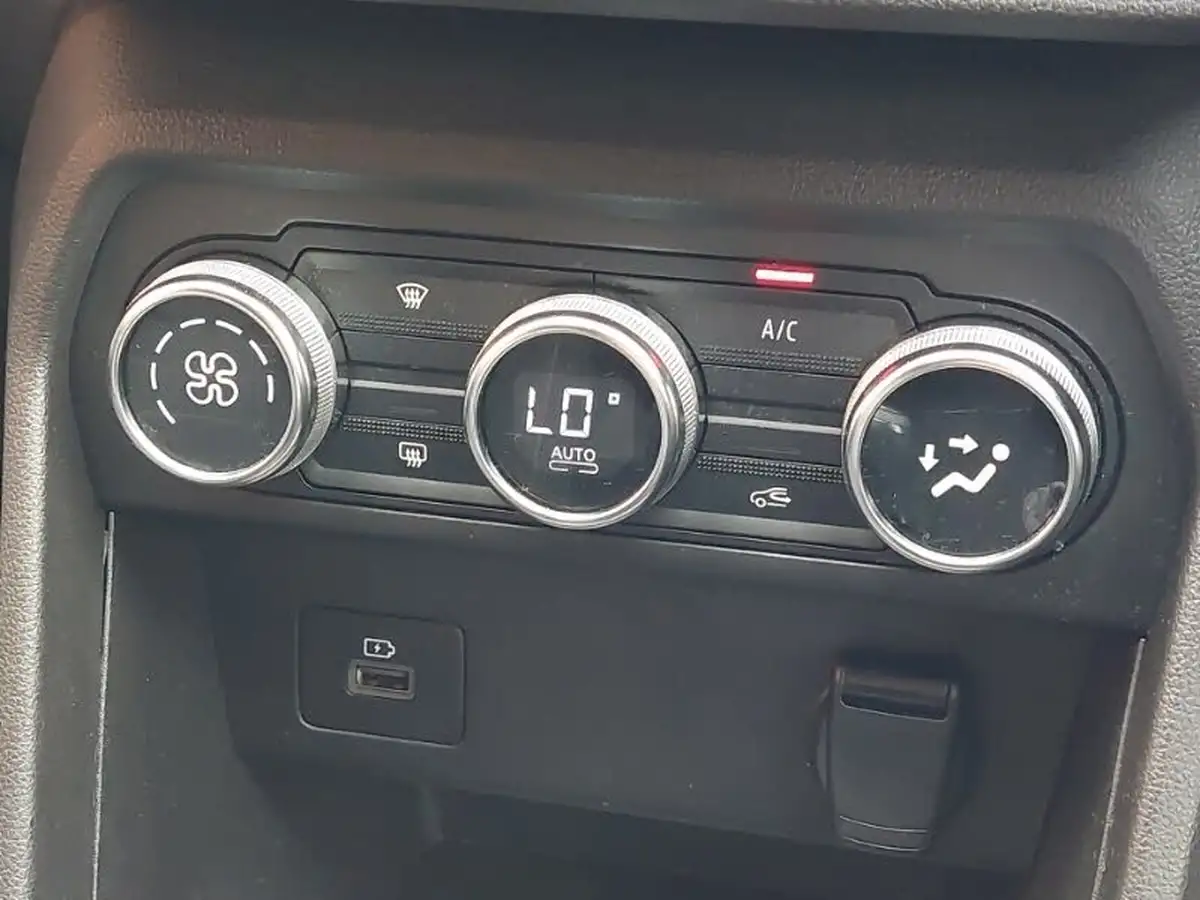2022-dacia-jogger-10-tce-extreme-se-big-15