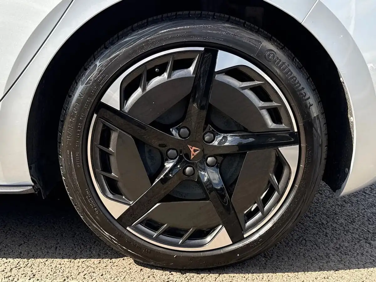 2024-cupra-born-e-v3-230ps-77kwh-e-boost-big-21