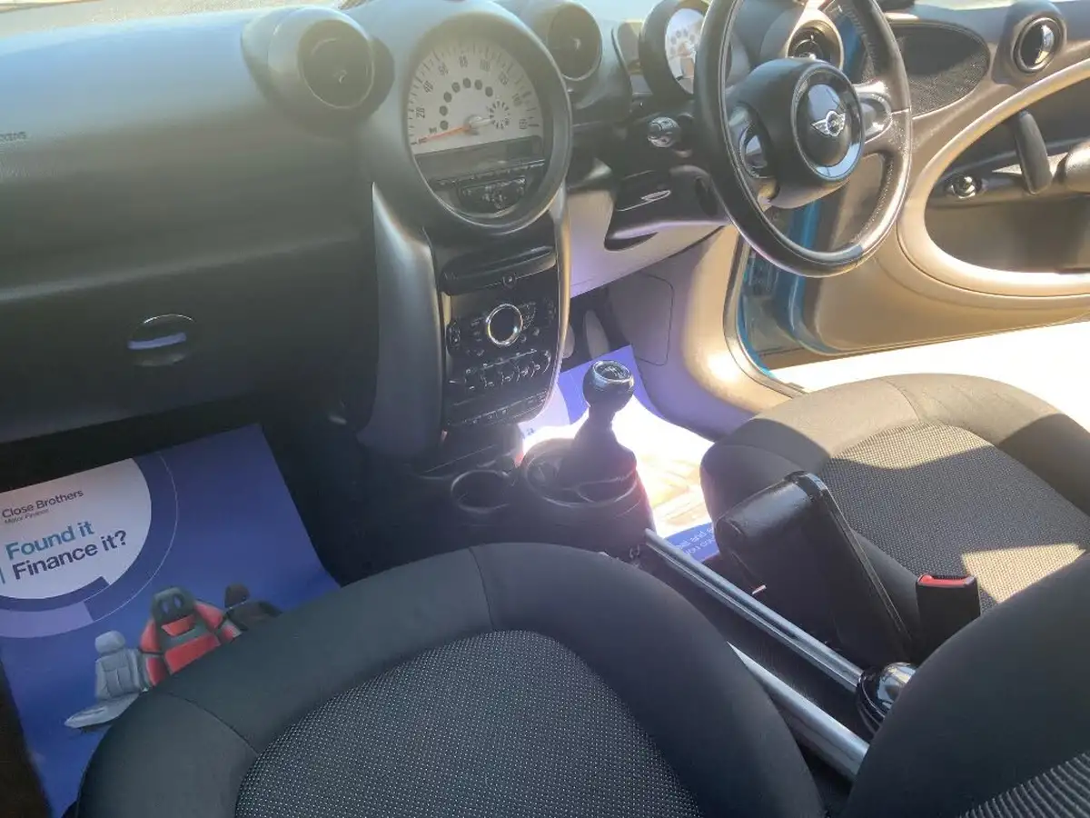 2011-mini-countryman-16-one-98bhp-hatchback-big-8