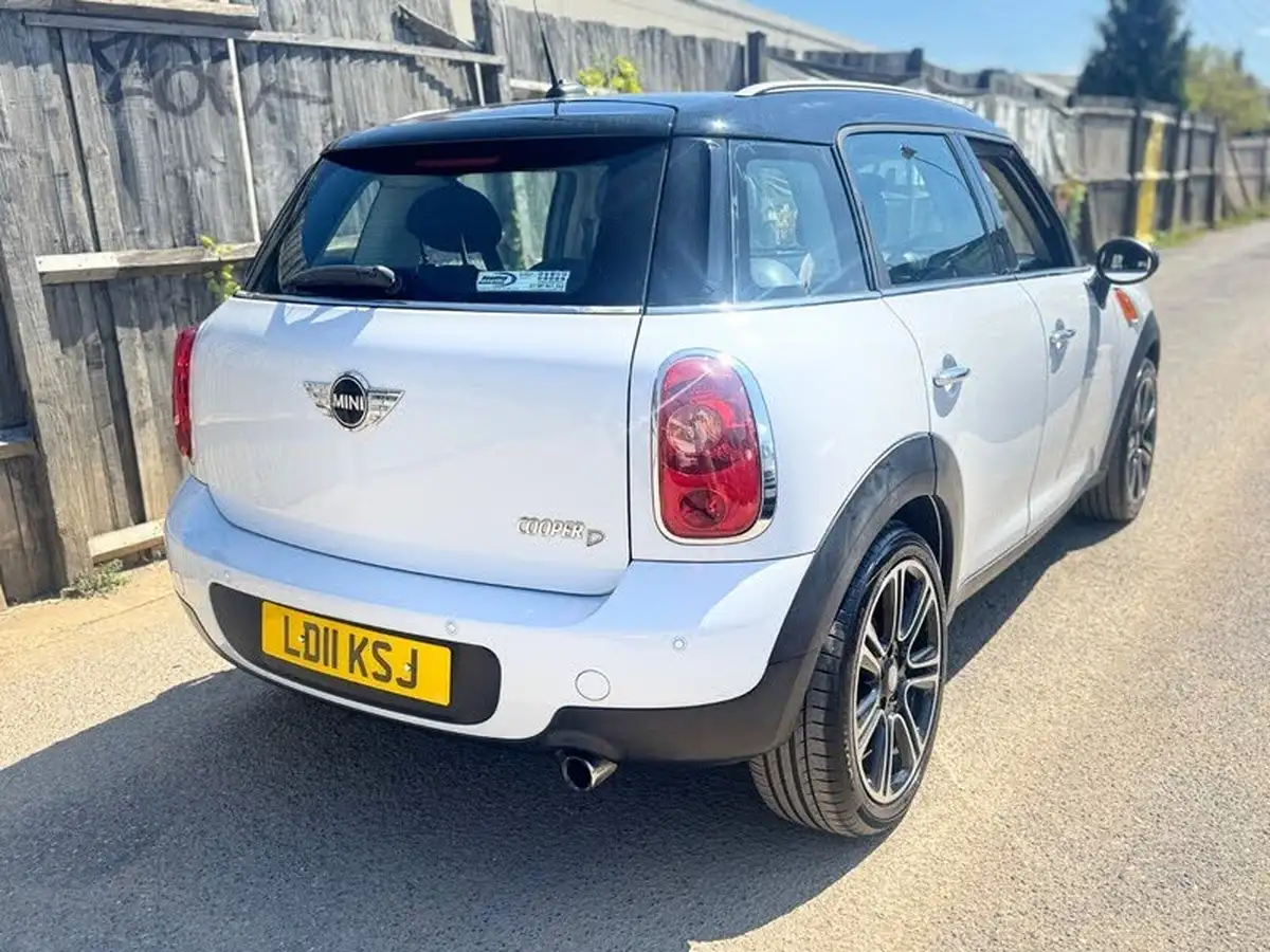2011-mini-countryman-16td-cooper-d-112bhp-1598cc-big-4