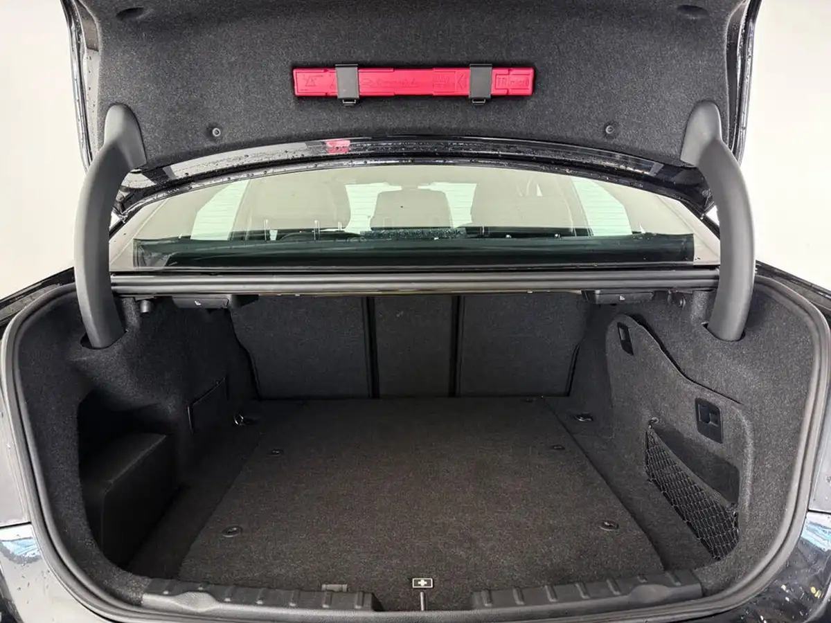 2018-bmw-3-series-20-330e-m-sport-big-10