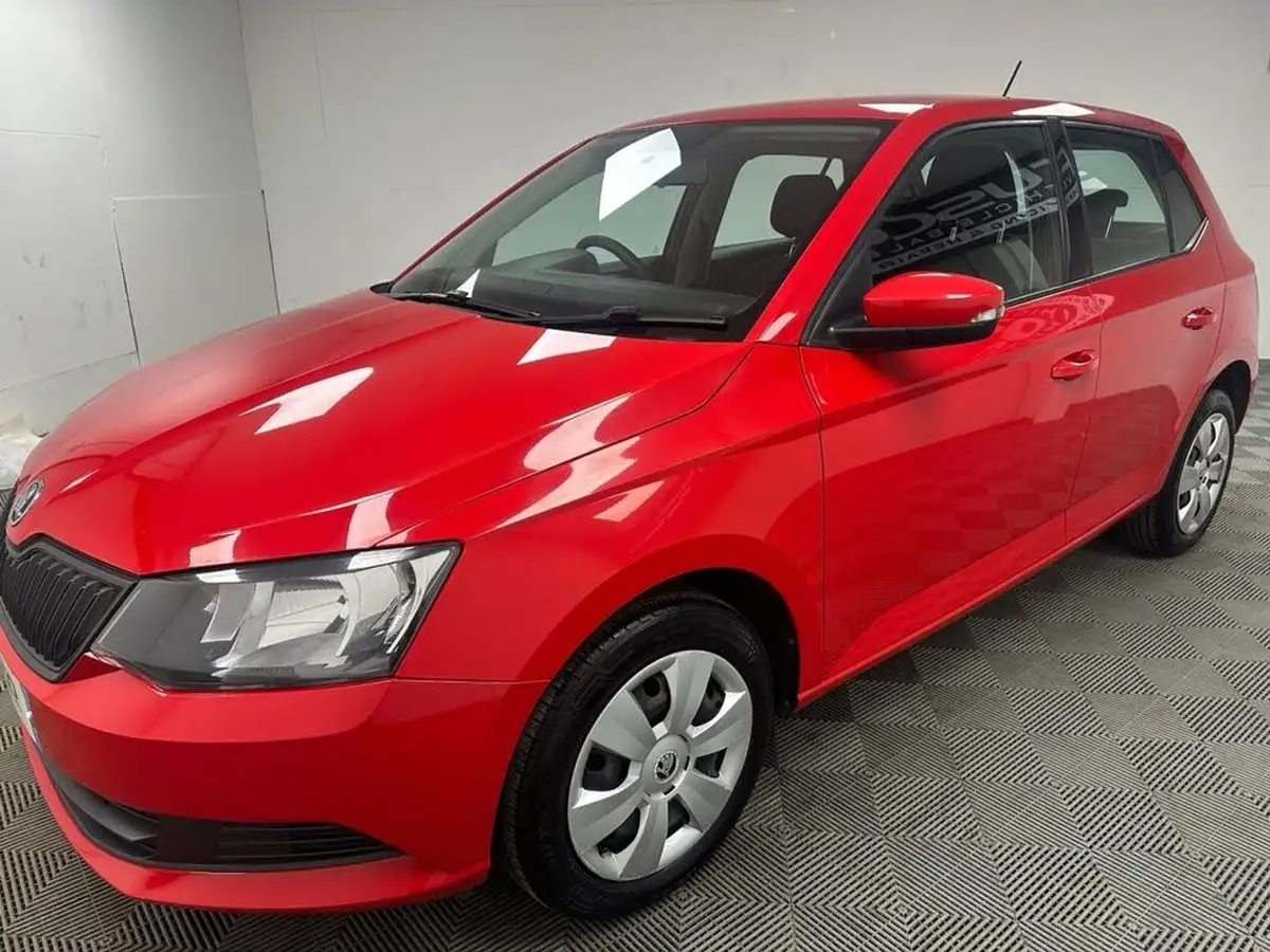 2017-skoda-fabia-10-mpi-s-hatchback-big-1