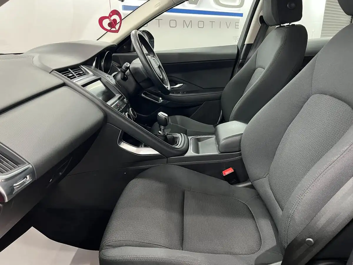 2018-jaguar-e-pace-20-i4d-150ps-ss-big-51