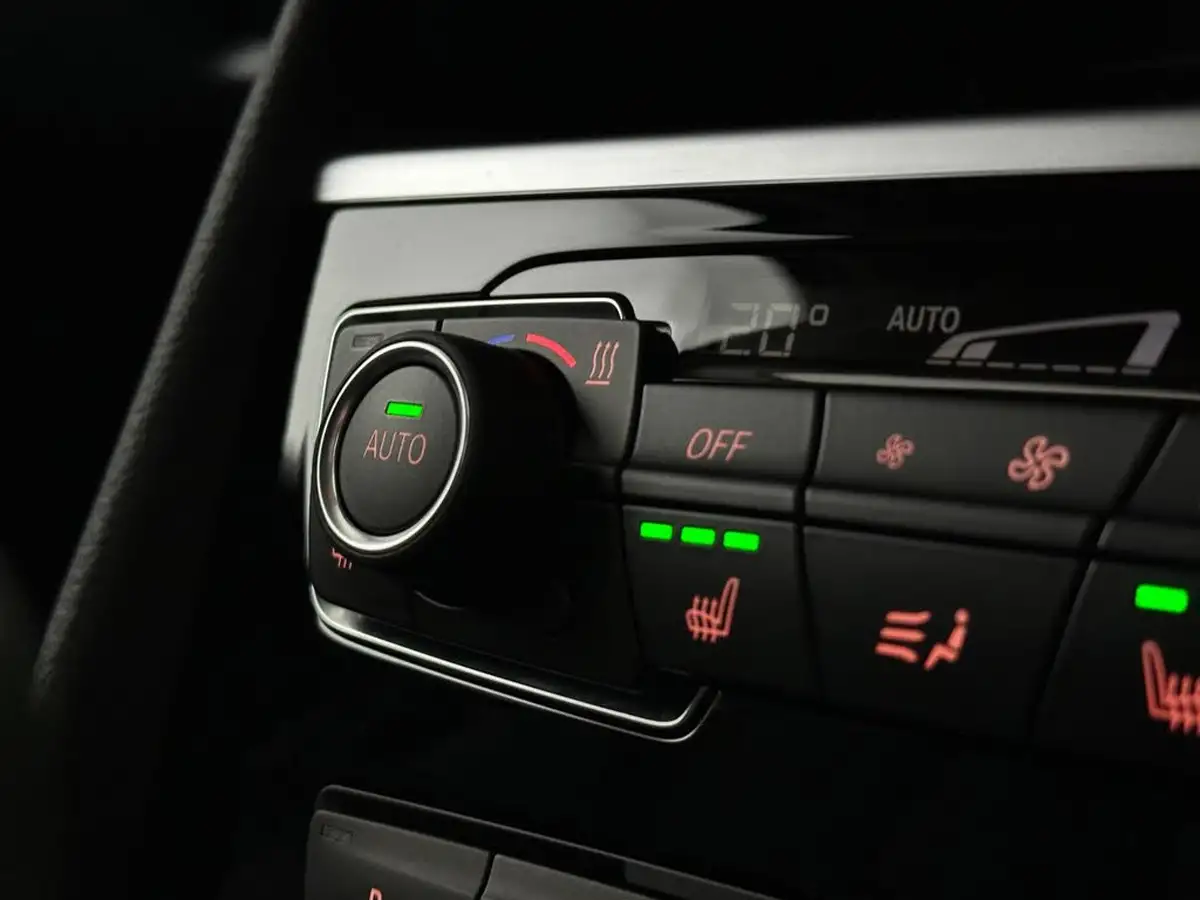 2019-bmw-2-series-15-218i-luxury-ss-active-dct-big-21