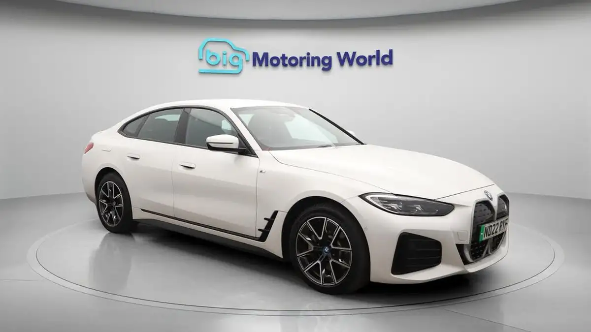 2022-bmw-i4-e-edrive40-m-sport-big-1
