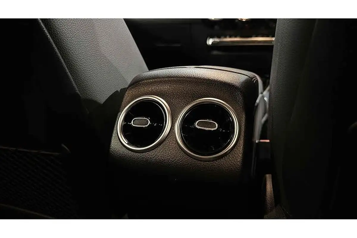 2021-mercedes-benz-eqa-e-eqa-250-amg-line-big-27