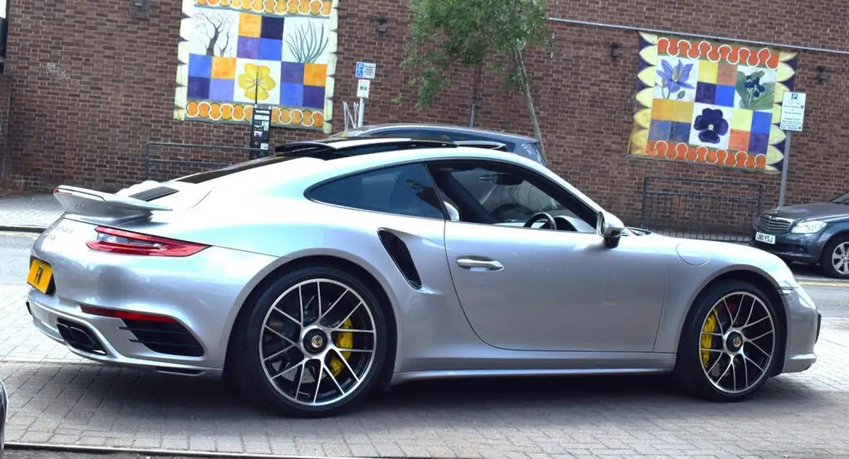 2016-porsche-911-38-turbo-s-coupe-big-52