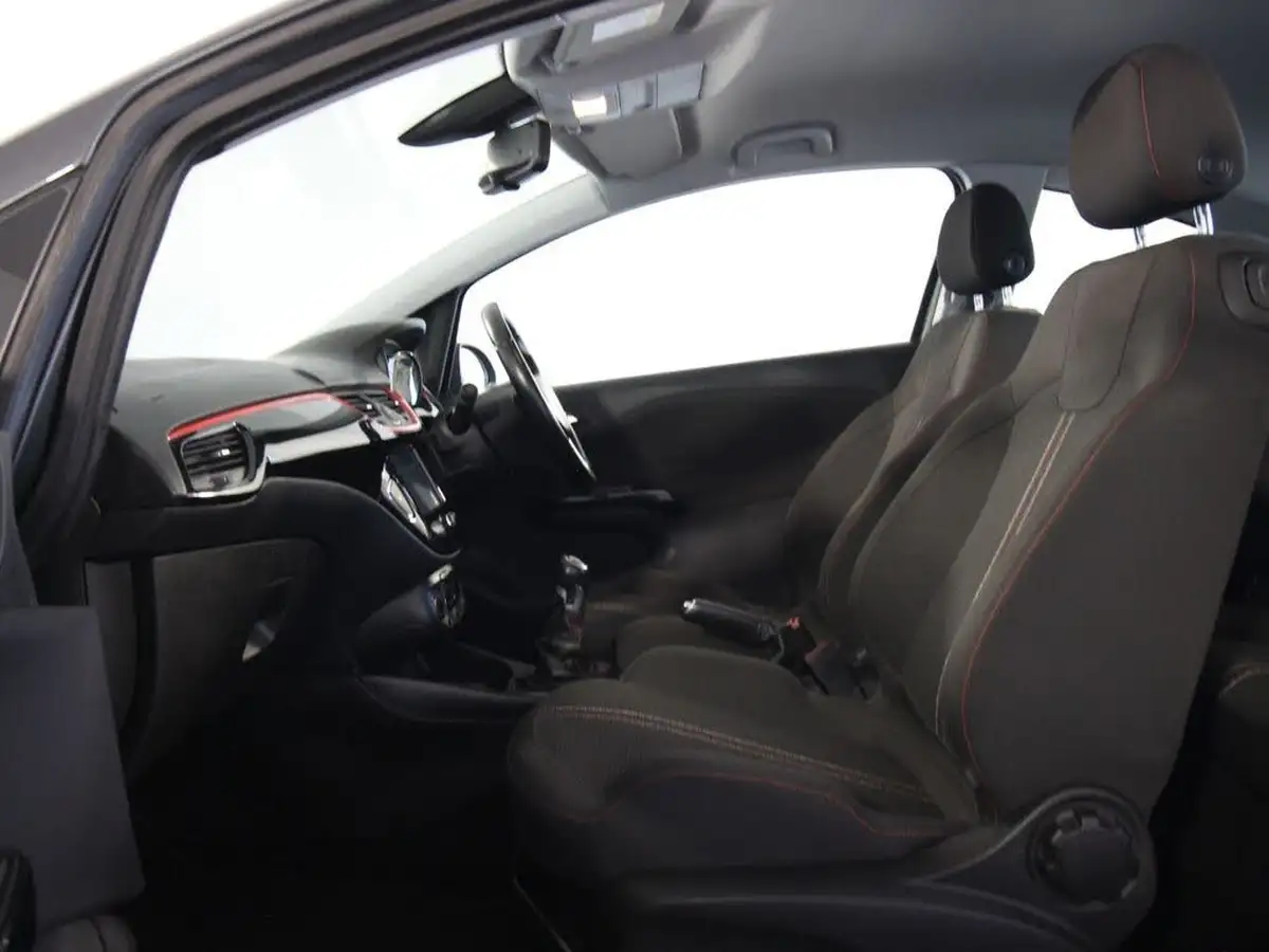 2017-vauxhall-corsa-14i-sri-vx-line-75ps-ecoflex-3d-big-10