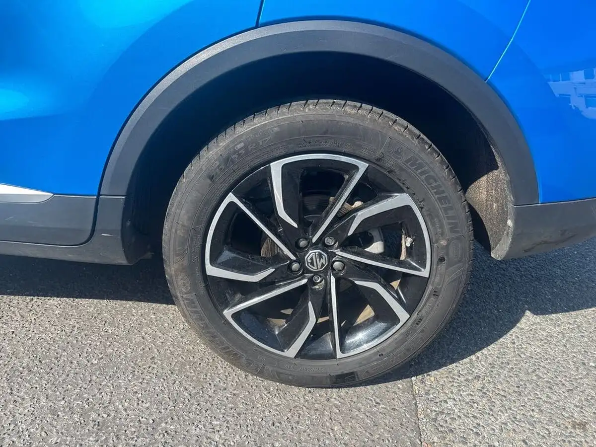 2021-mg-zs-suv-15-vti-tech-exclusive-big-30
