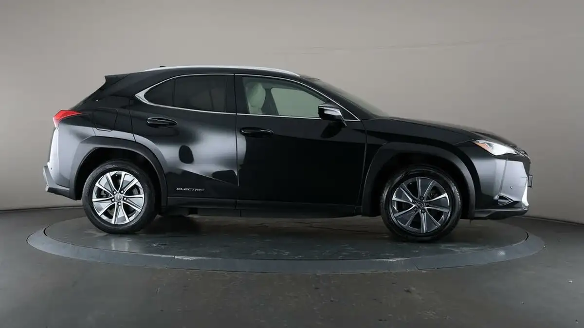 2021-lexus-ux-300e-e-ux-big-8