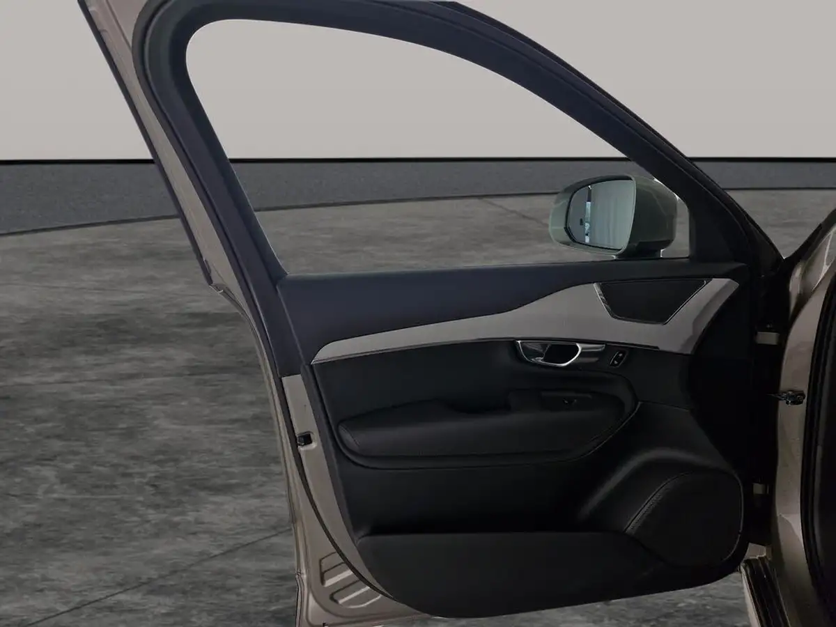 2020-volvo-xc90-20td-b5-momentum-big-2