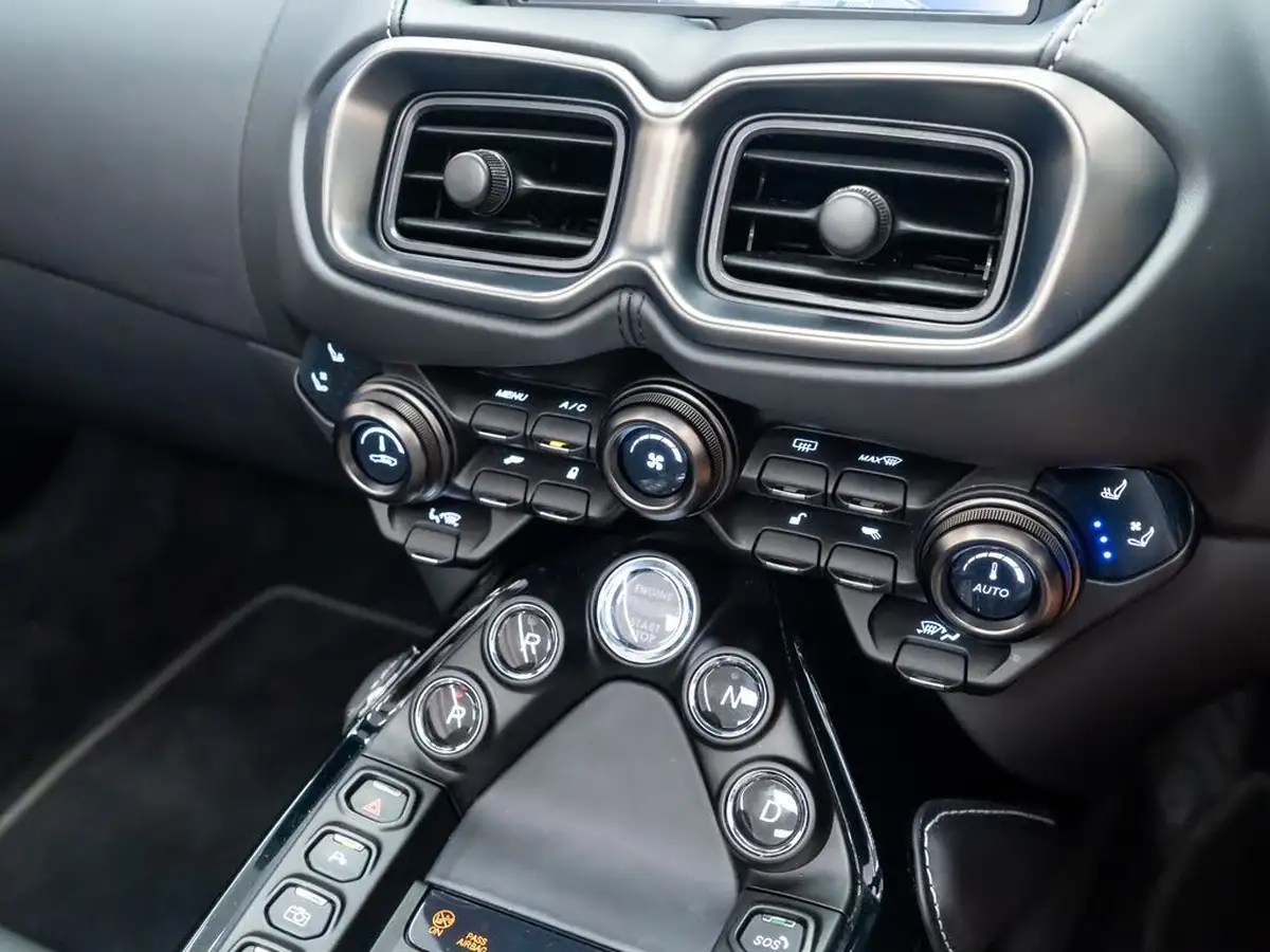 2023-aston-martin-vantage-40-v8-vantage-roadster-auto-big-39