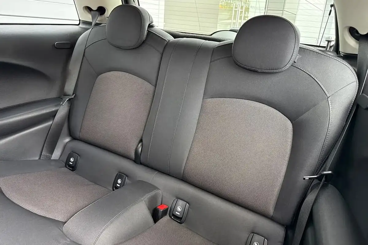 2020-mini-cooper-15-cooper-classic-hatchback-3d-auto-big-18