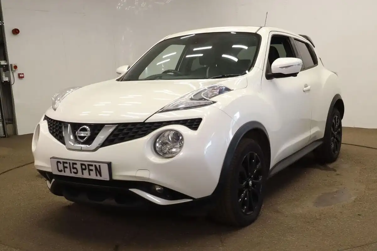 2015-nissan-juke-12-tekna-big-0