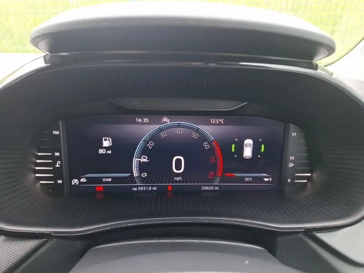 2022-skoda-fabia-10-tsi-colour-edition-109ps-big-10