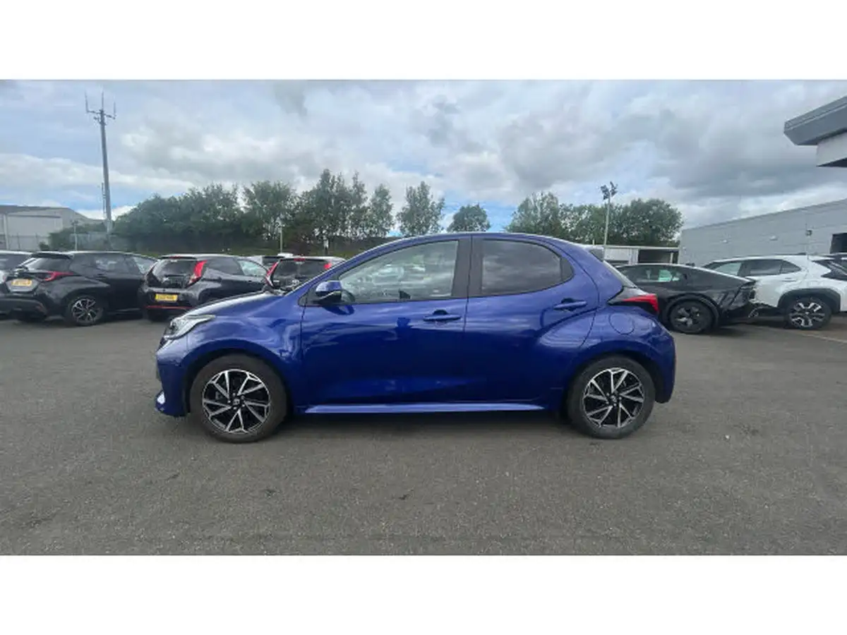 2022-toyota-yaris-15-vvt-i-design-big-16