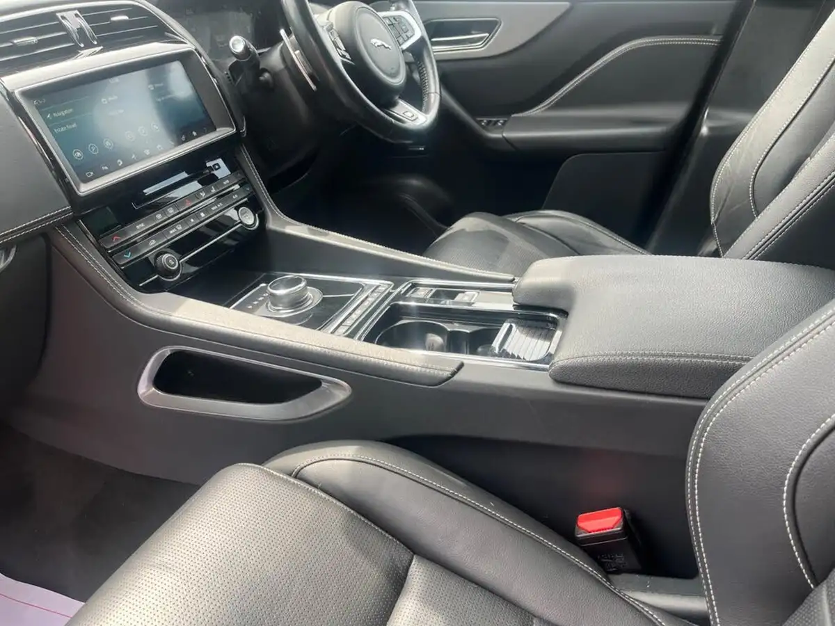 2018-jaguar-f-pace-30td-s-awd-big-8