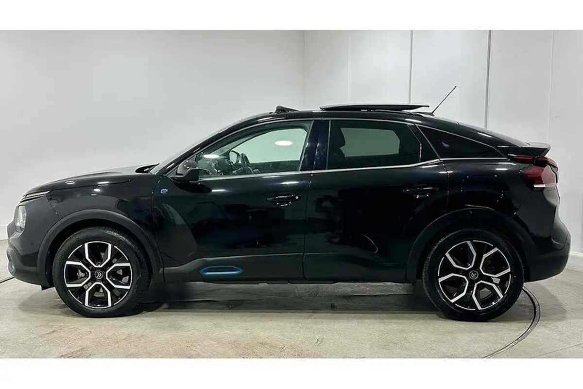 2022-citroen-c4-e-shine-plus-big-5
