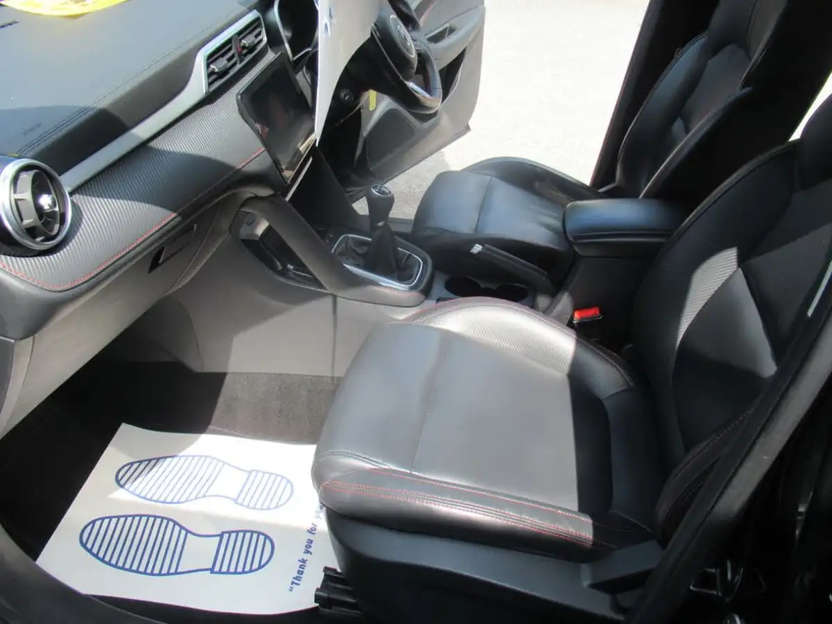 2022-mg-zs-suv-15-vti-tech-exclusive-big-11