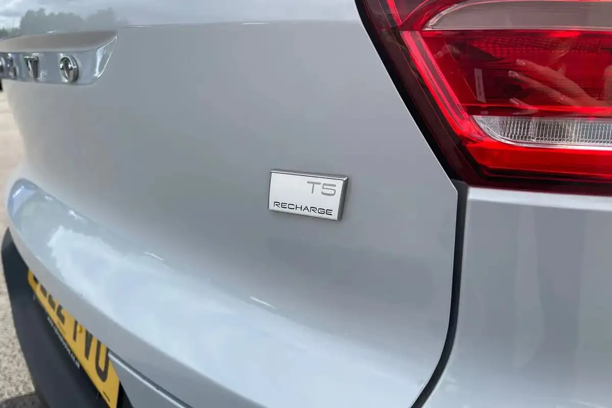 2022-volvo-xc40-15-t5-inscription-pro-big-32