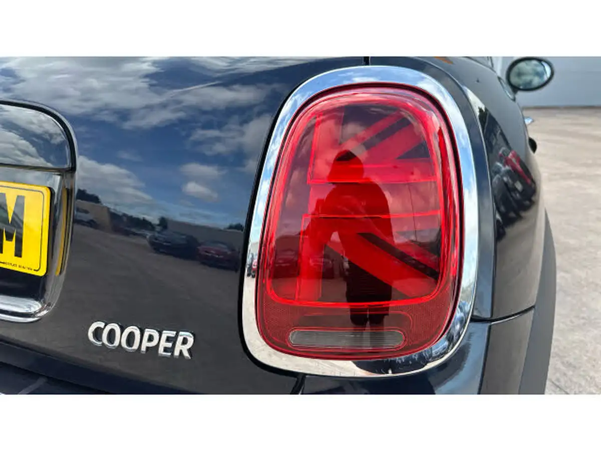2022-mini-cooper-15-cooper-exclusive-premium-hatchback-3d-auto-big-21