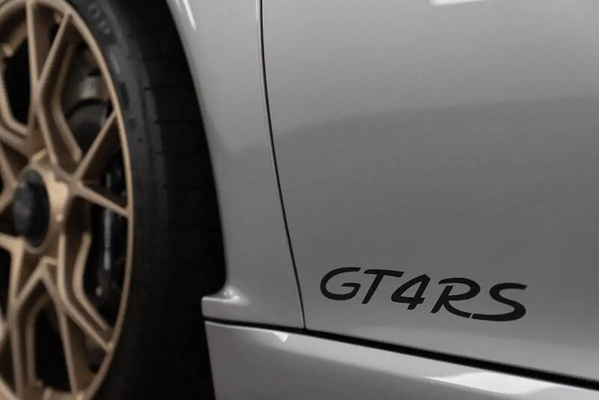 2023-porsche-cayman-718-40-cayman-gt4-rs-big-21