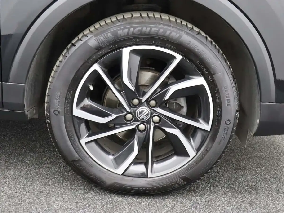 2022-mg-zs-suv-15-vti-tech-exclusive-big-12