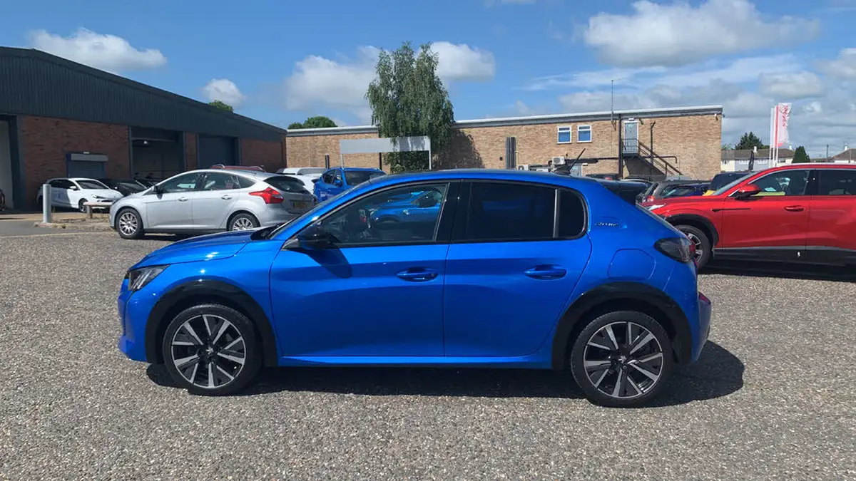 2020-peugeot-208-12-puretech-gt-line-100bhp-eat8-big-5