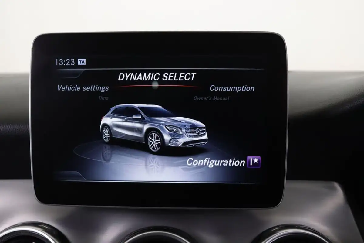 2018-mercedes-benz-gla-class-16-gla-200-amg-line-156ps-7g-dct-big-35