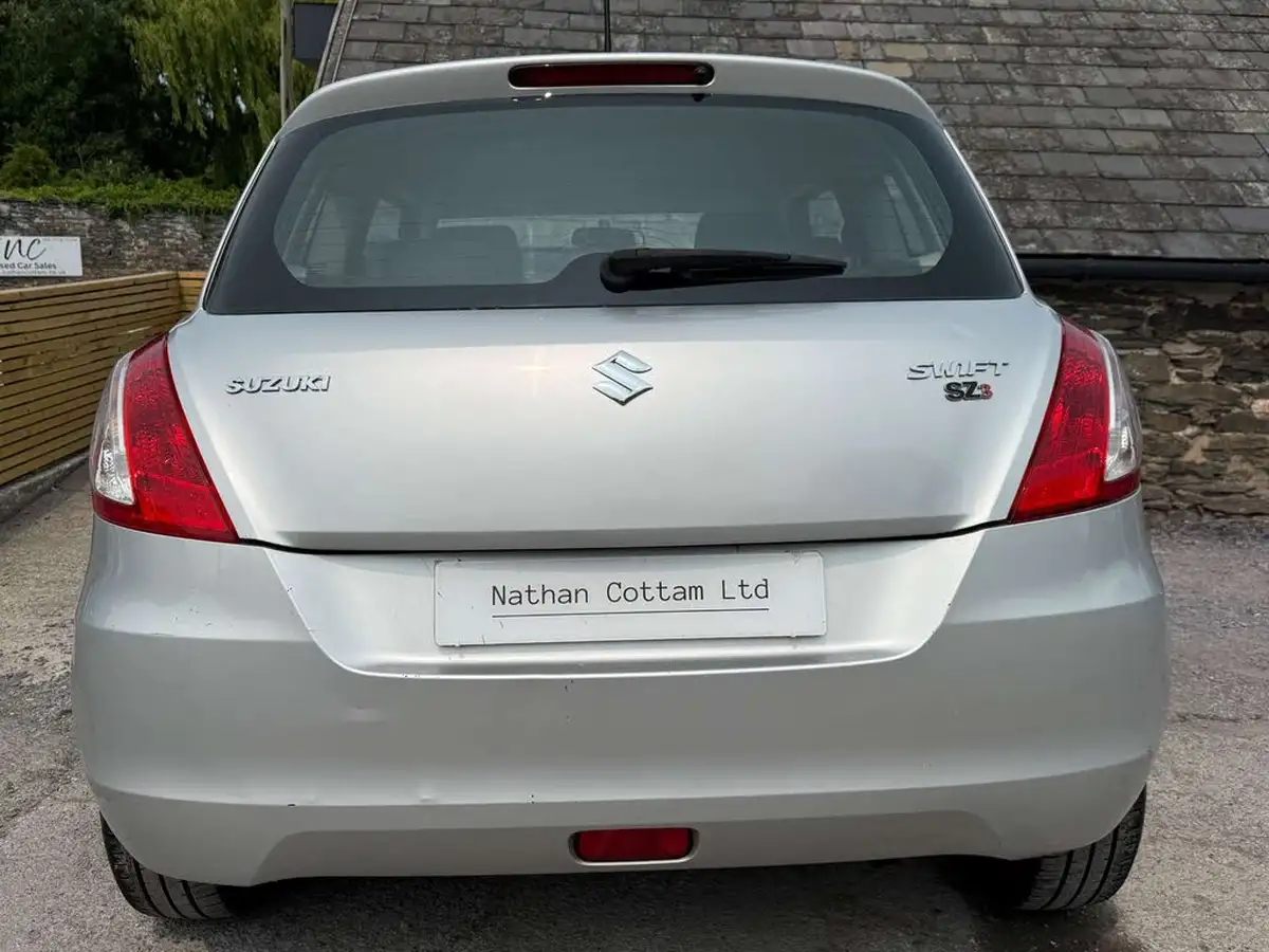 2011-suzuki-swift-12-sz3-3d-big-14