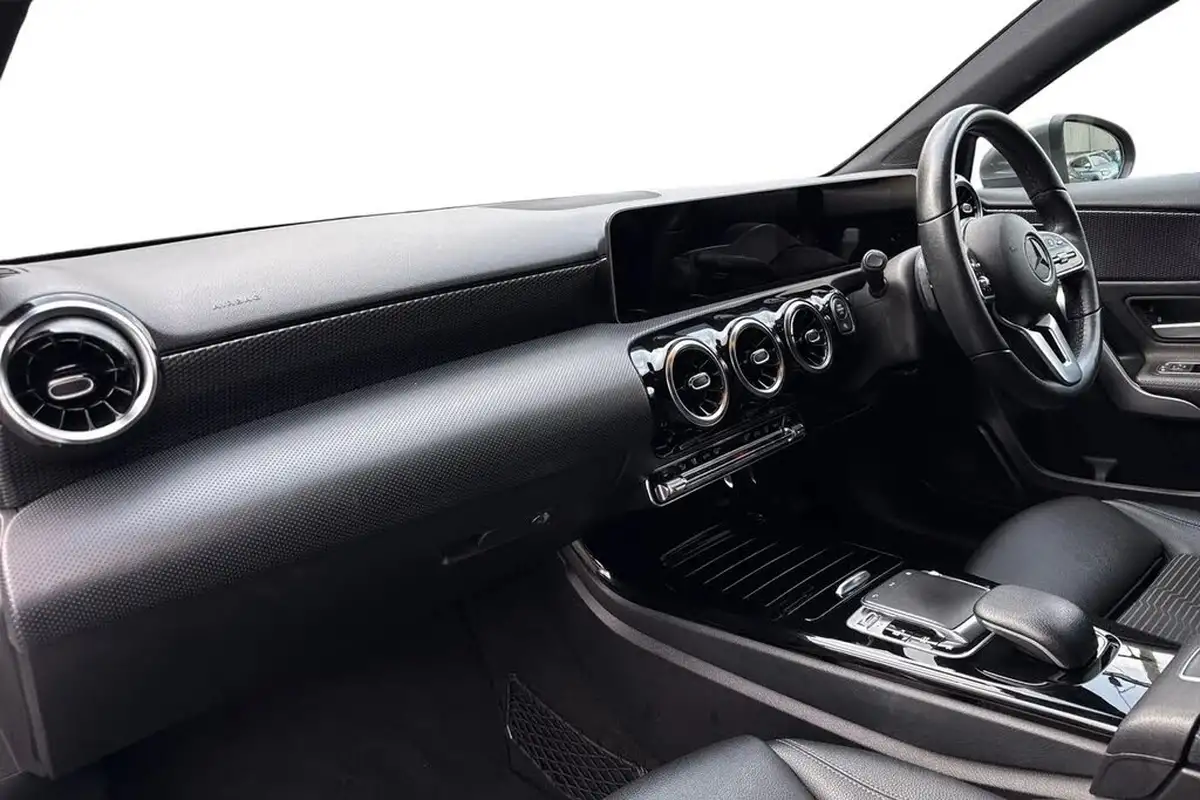 2018-mercedes-benz-a-class-15d-a180d-sport-116ps-executivess-hatchback-5d-7g-dct-big-14