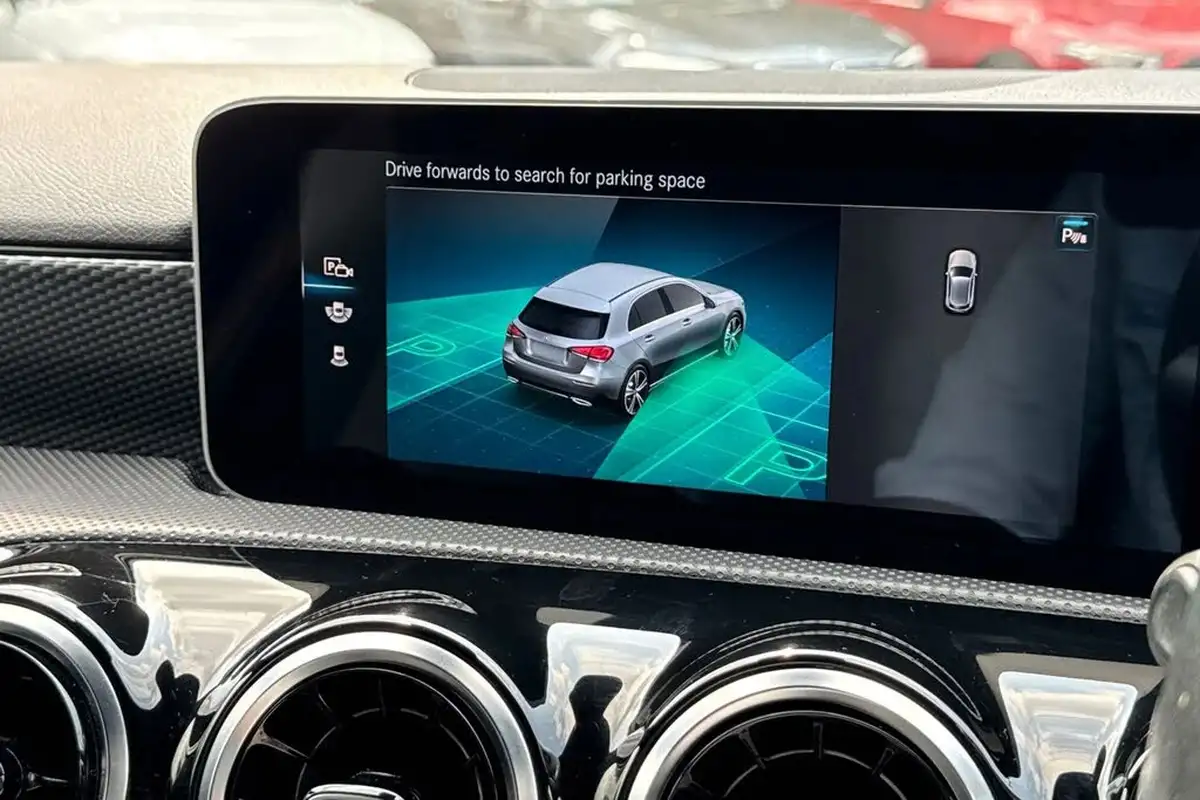 2018-mercedes-benz-a-class-15d-a180d-sport-116ps-executivess-hatchback-5d-7g-dct-big-38