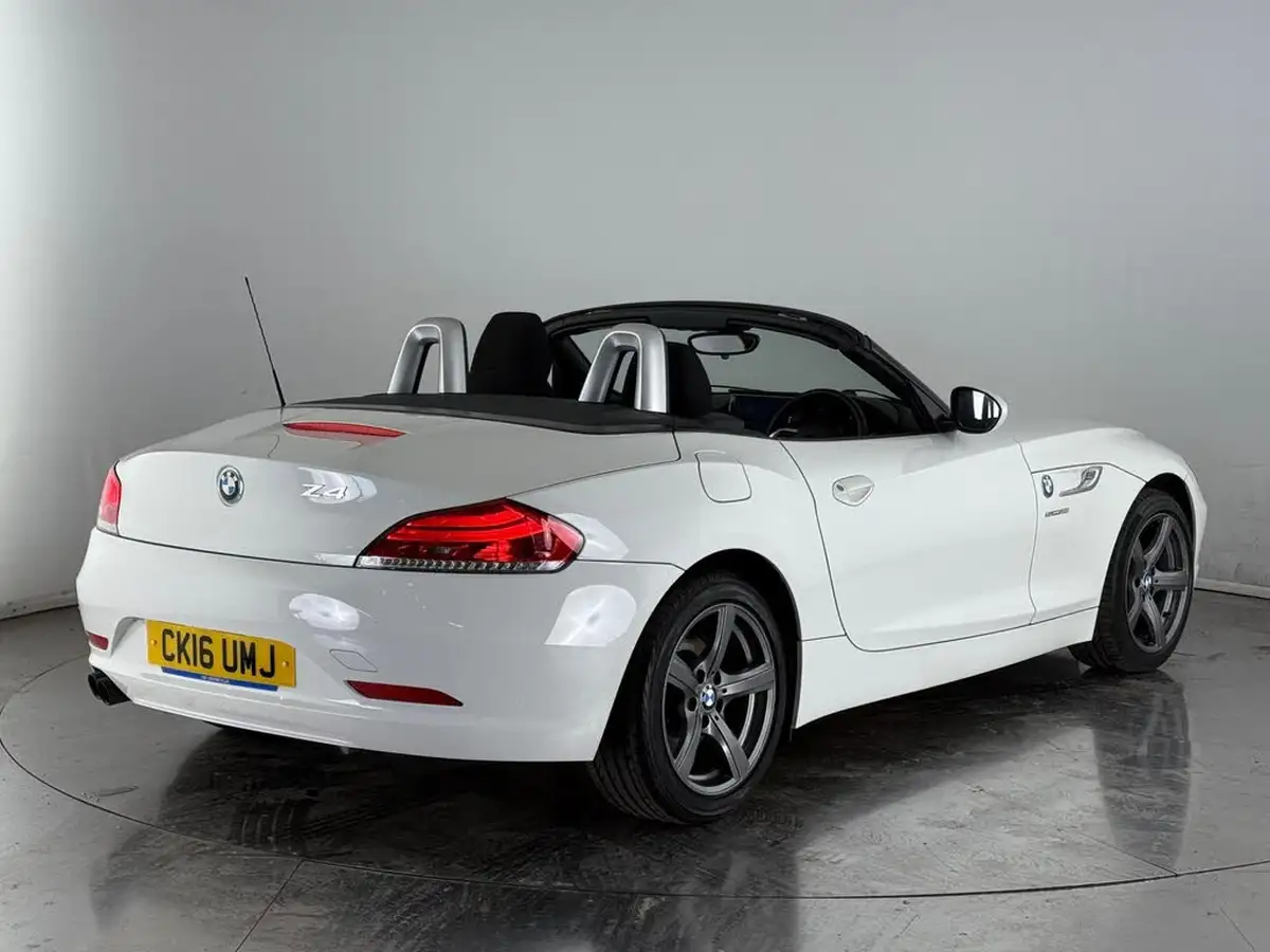 2016-bmw-z4-20-sdrive18i-ss-big-4