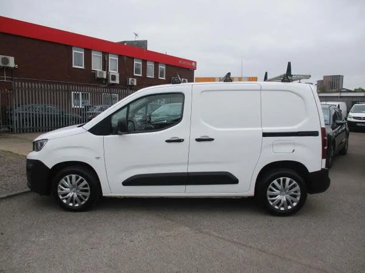 2019-peugeot-partner-16bluehdi-1000-professional-big-6