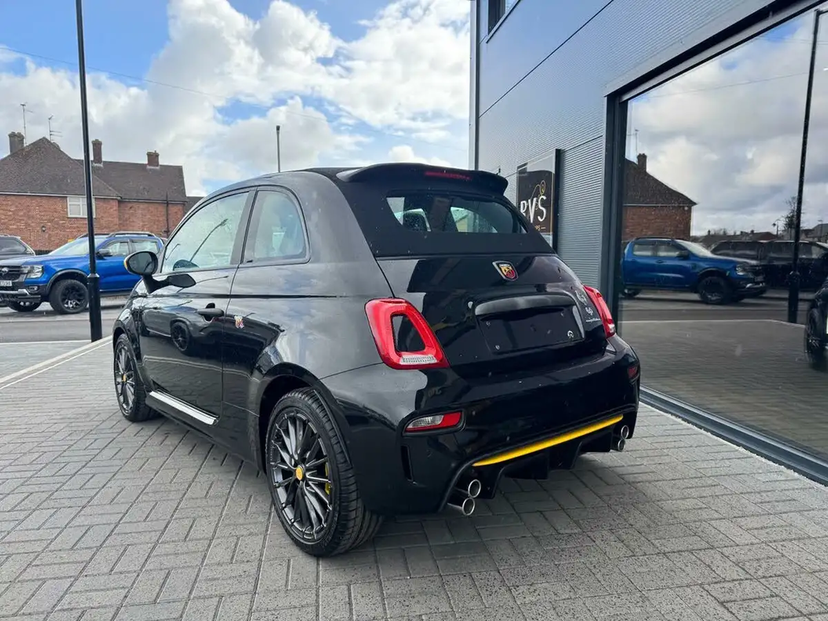 2024-abarth-695c-14-tjet-competizione-big-3