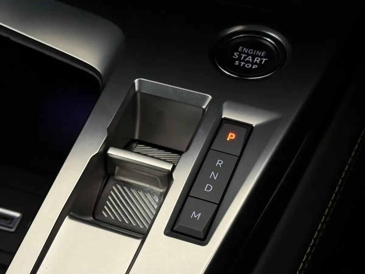 2024-peugeot-408-12-puretech-gt-130ps-ss-eat8-big-37
