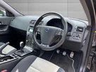 2009-volvo-c30-16-r-design-small-10